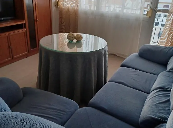 Maro En El Centro De Ronda